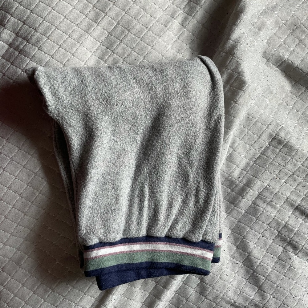 Juniors jogger/legging style pants